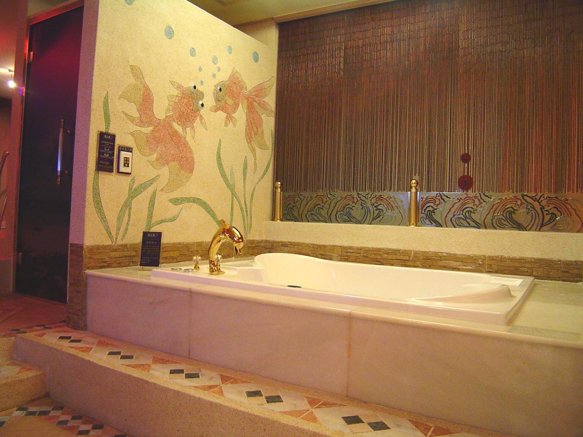 Daniel Spa Motel Pingzhen Exteriör bild