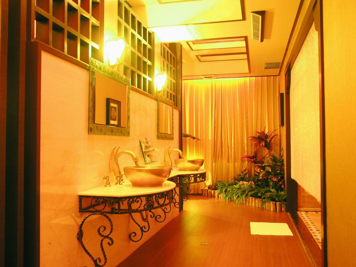 Daniel Spa Motel Pingzhen Exteriör bild