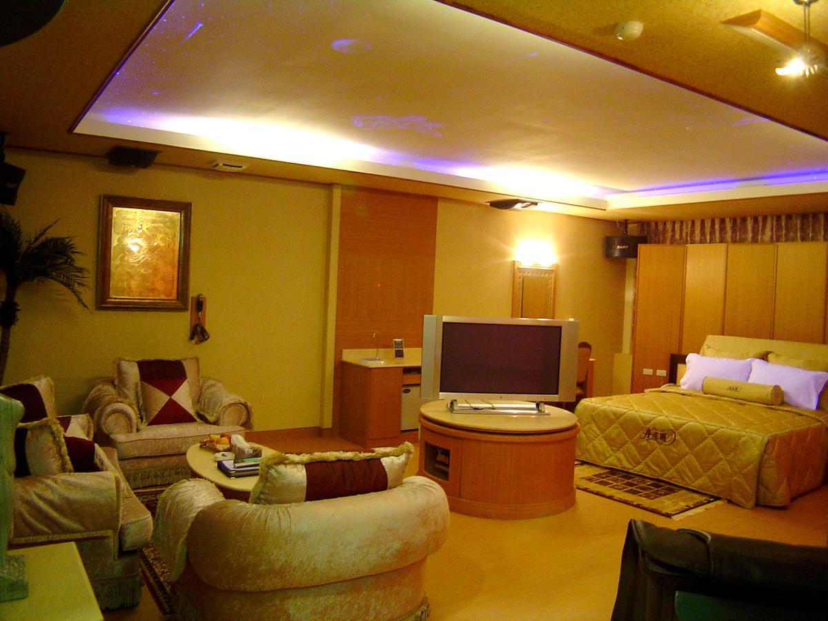 Daniel Spa Motel Pingzhen Exteriör bild